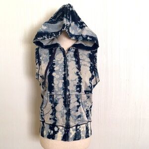 NEW True Religion Tie Dye hooded vest XS